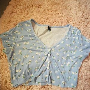 V-neck button front ditsy floral tee